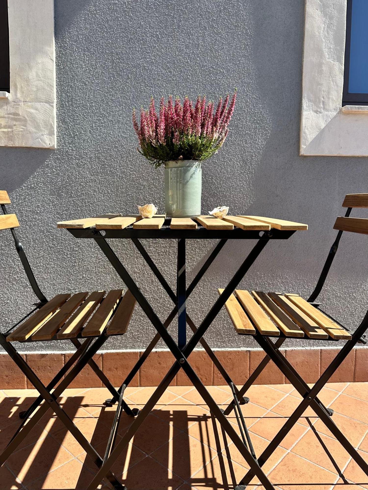 Dimora Ferdinandea Guest house