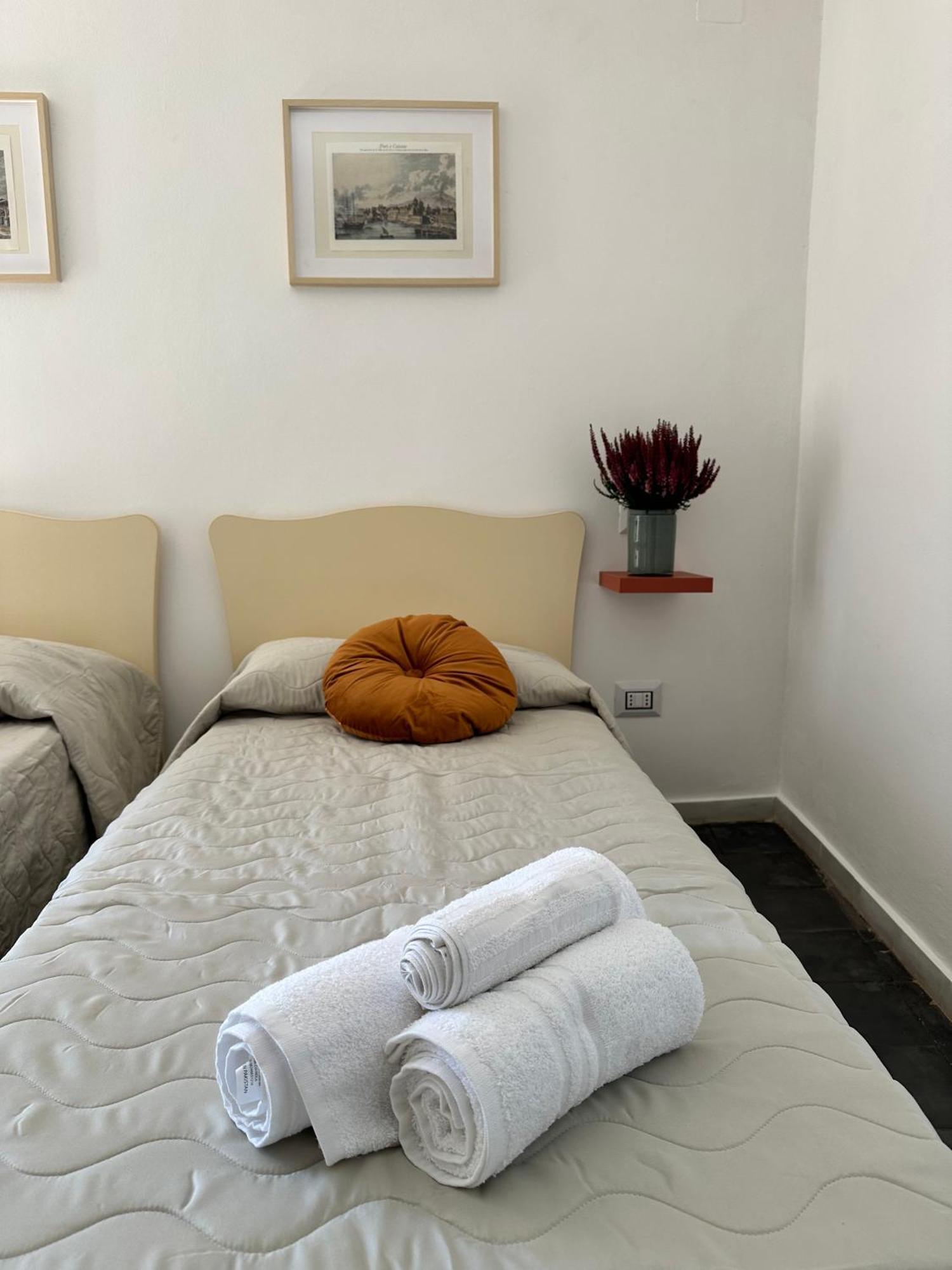 Dimora Ferdinandea Guest house